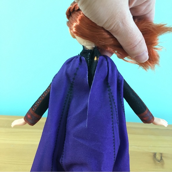 ❄️ New w/o Box Hasbro “Frozen II” Anna Doll ❄️ - Picture 9 of 9